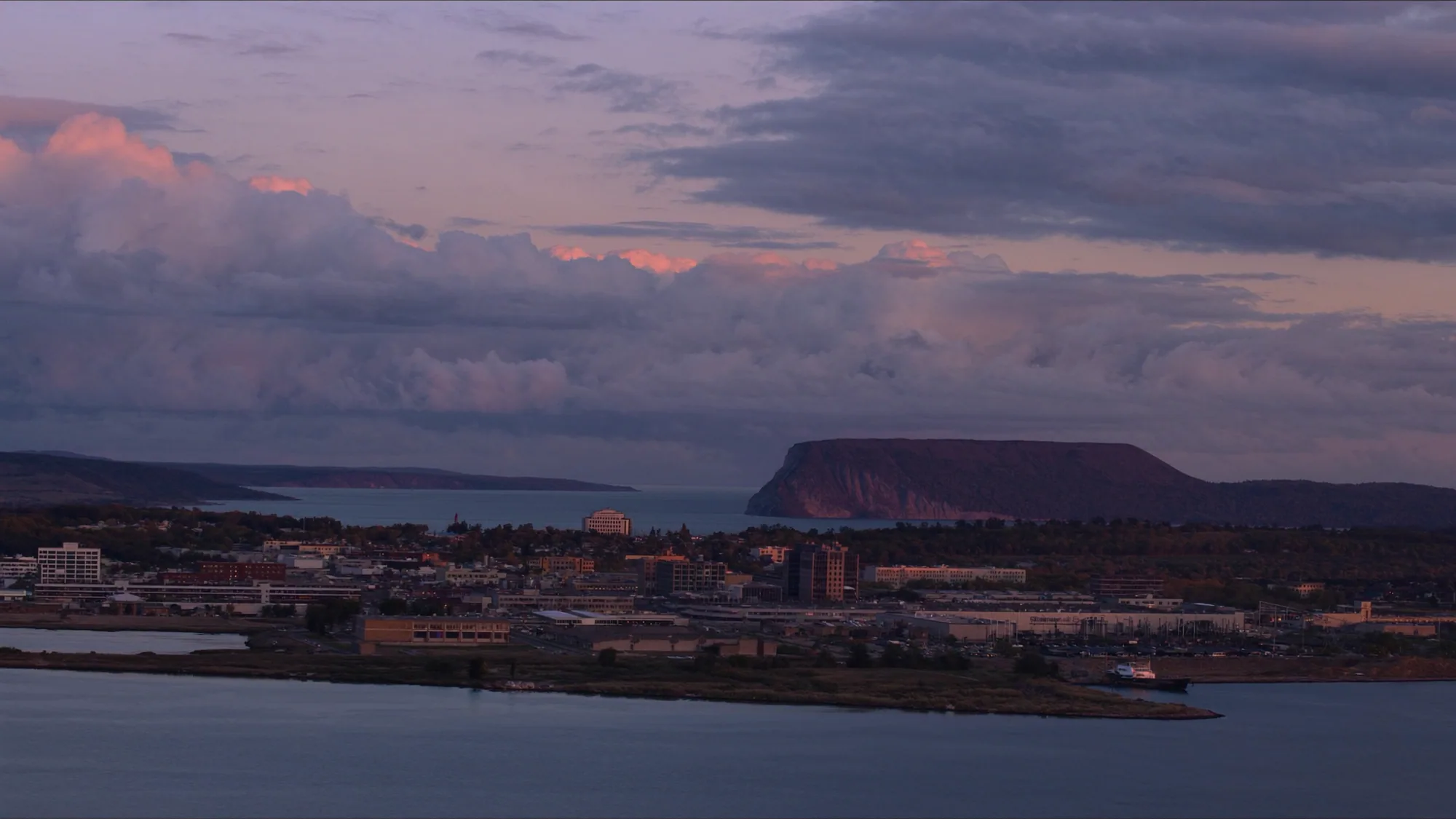Thunder Bay, ON skyline